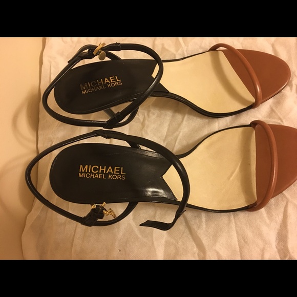 Michael kors open toe heels. NWB size 11 - Picture 4 of 5